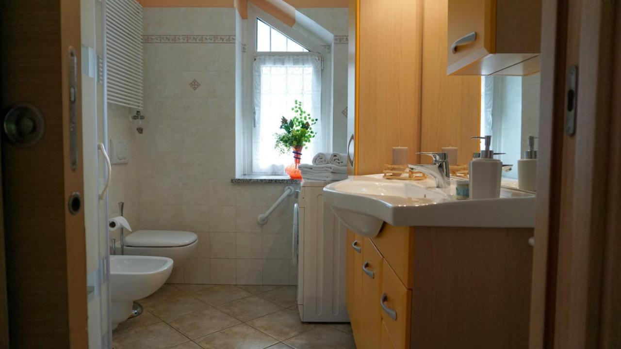 Sunny House Apartment Diano d'Alba Exterior photo