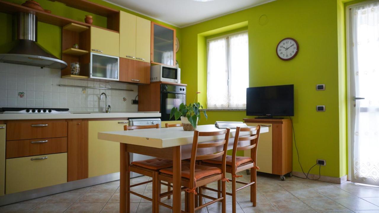 Sunny House Apartment Diano d'Alba Exterior photo